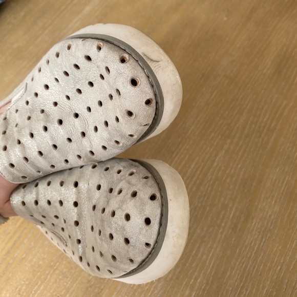 Johnston & Murphy Penelope Loafers Perforated Metallic Gray Suede size 6.5 - Picture 4 of 8